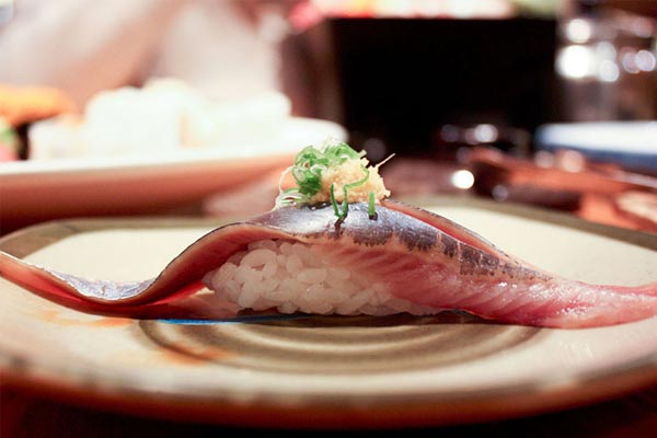 Sushi cá thu đao hấp dẫn